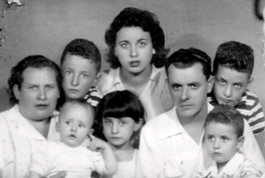 FAMILIA NICASIO Y MARIA 1956